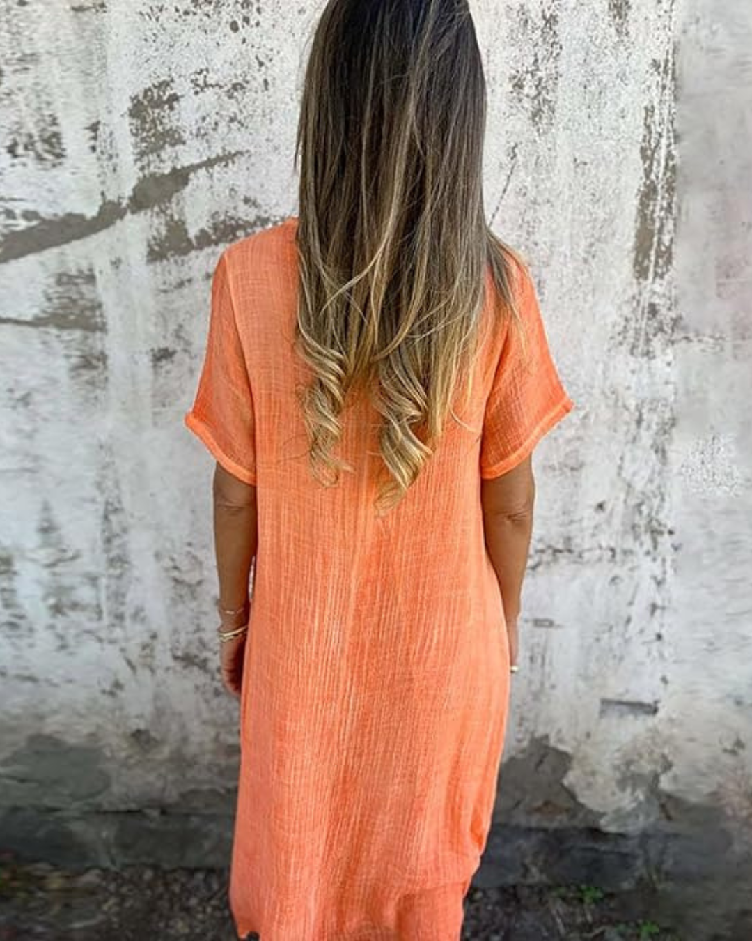 Vestido midi com decote em V em algodão e linho®