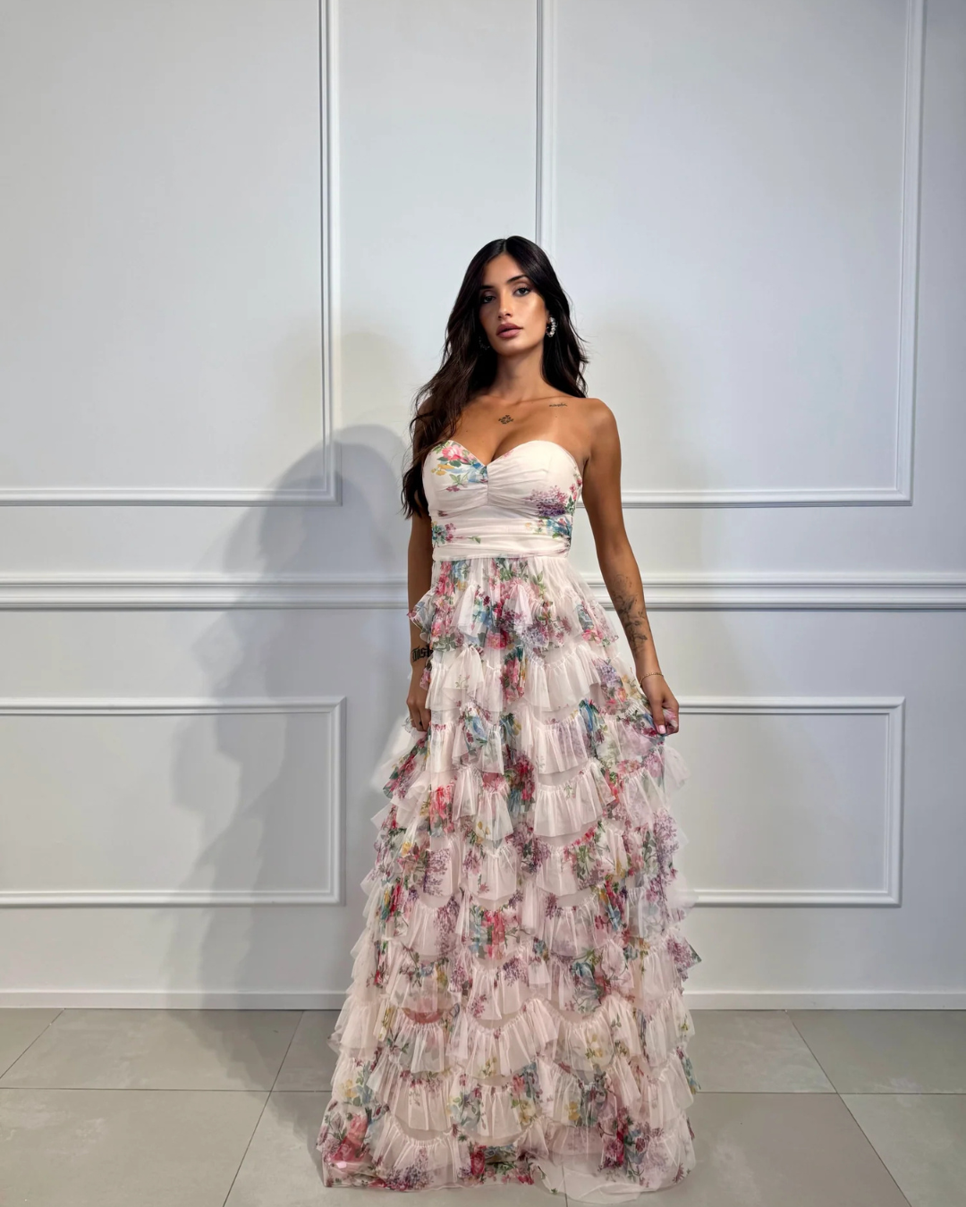 Vestido comprido sem alças e com degraus®