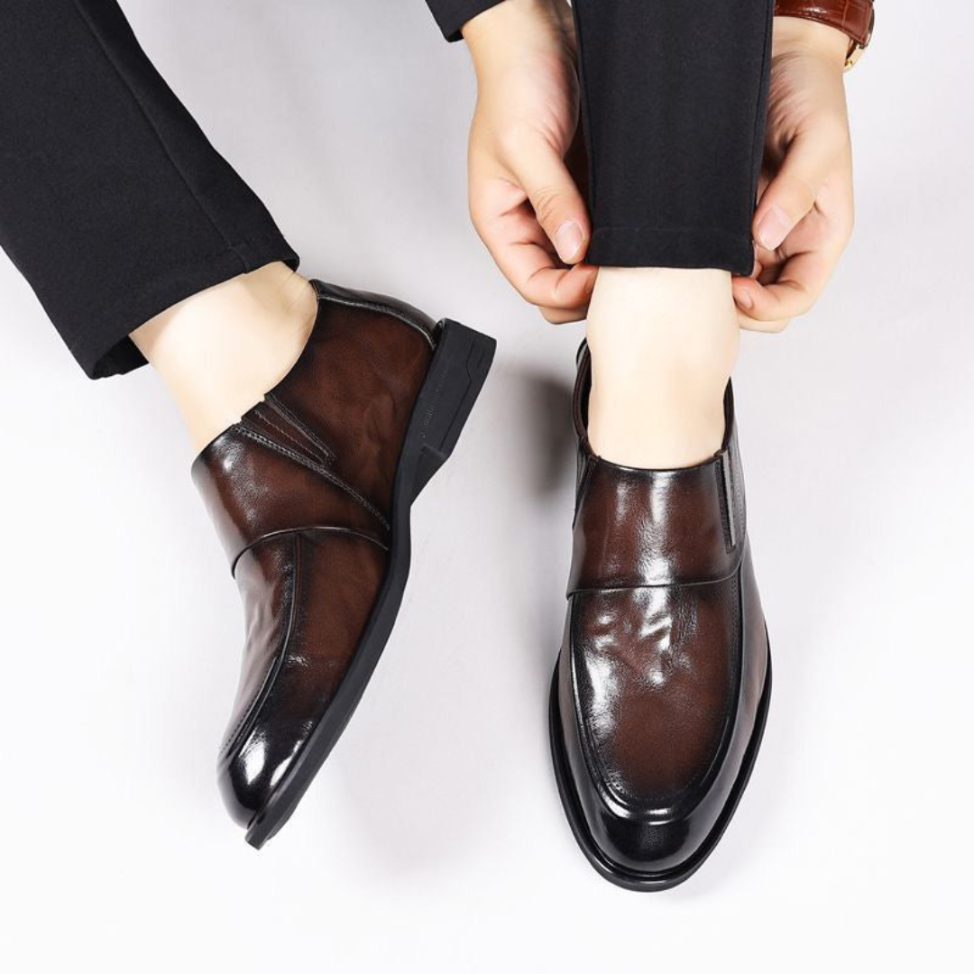 Sapatos de Couro de Luxo Feitos à Mão para Homem.®