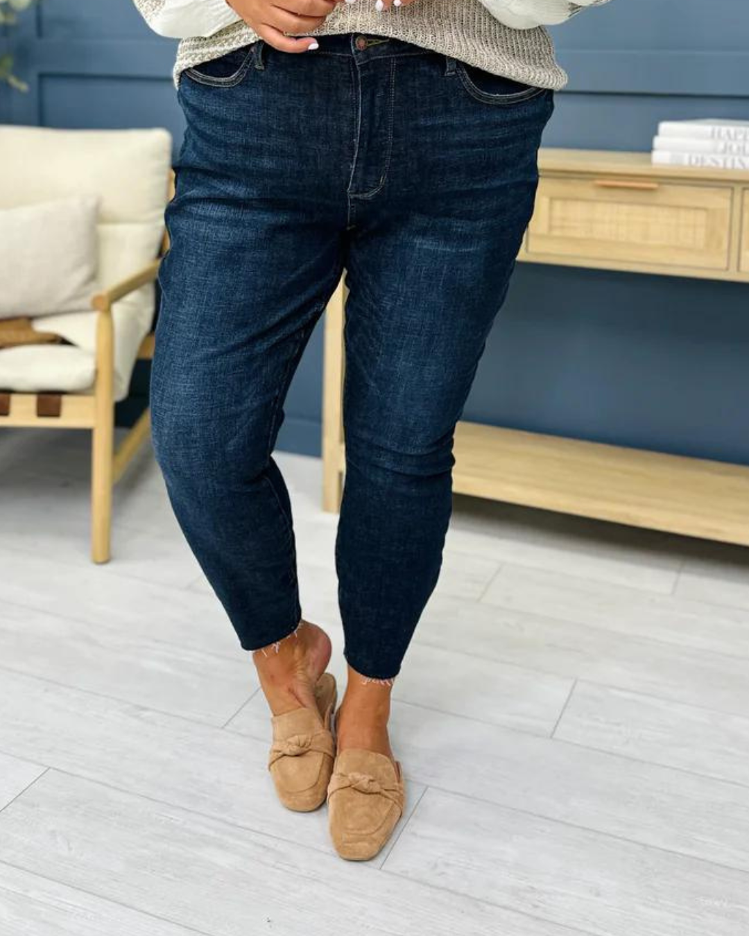 Jeans justos com realce dos glúteos e controlo do abdómen®