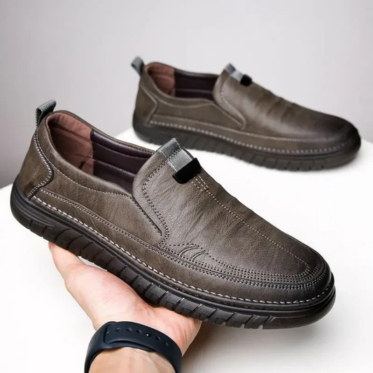 Mocassins de Couro Genuíno para Homem com Design Clássico e Sola Exterior Antiderrapante®