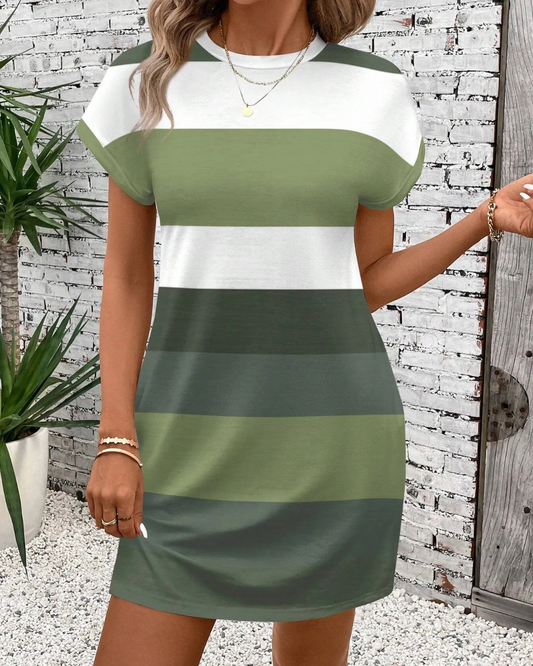 Vestido casual de gola redonda com padrão de riscas coloridas®
