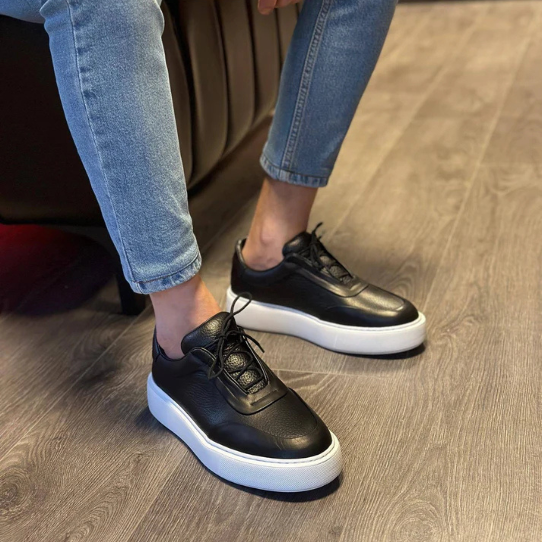 Sapatilhas de Couro Preto com Sola Grossa para Homem®
