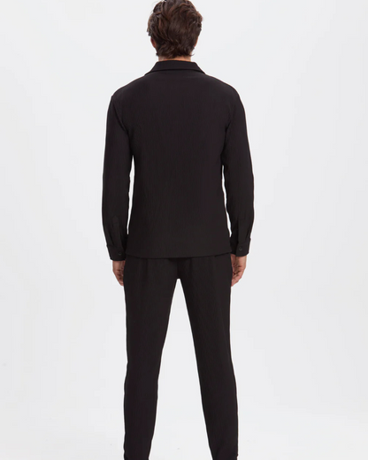 Conjunto de Camisa e Calças Justas em Tecido Plissado para Homem®