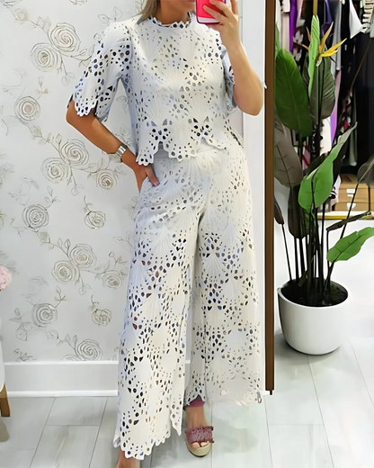 Conjunto de duas peças com camisa de manga curta e calças largas para mulher®